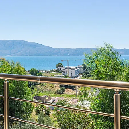 아파트 Radhima Panoramic Sea View 3, - Kitchen, Parking & Balcony Vlorë